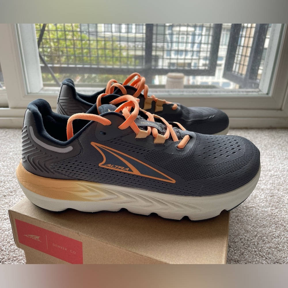 Almost NEW Altra W Provision 7 Gray/Orange Women’s Sneakers - Size 9 / 40.5
